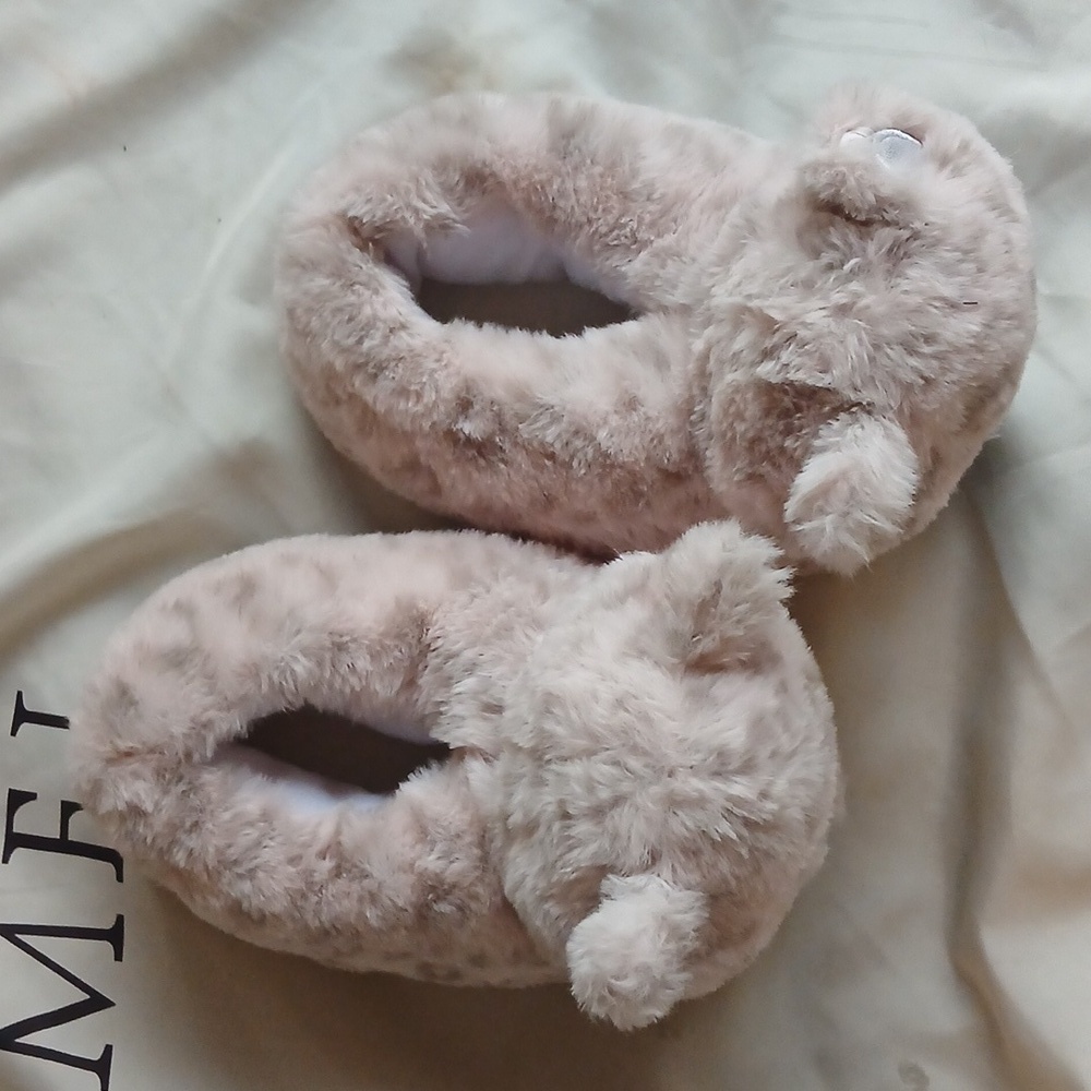 LIKE NEW Cute Kids Cat Fuzzy Pink Slippers Size L - Picture 4 of 4